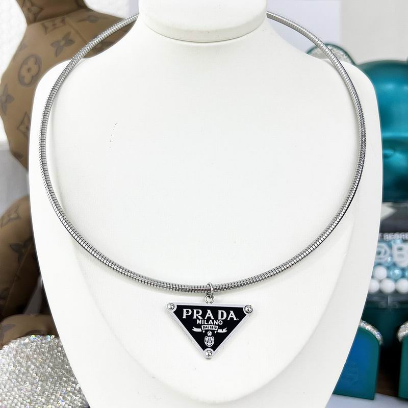 Prada necklace 09yxq02